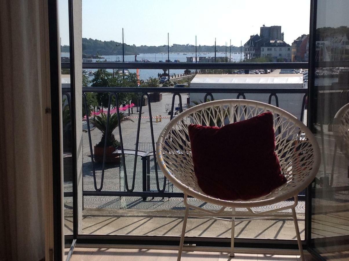The Place To Be Concarneau Esterno foto