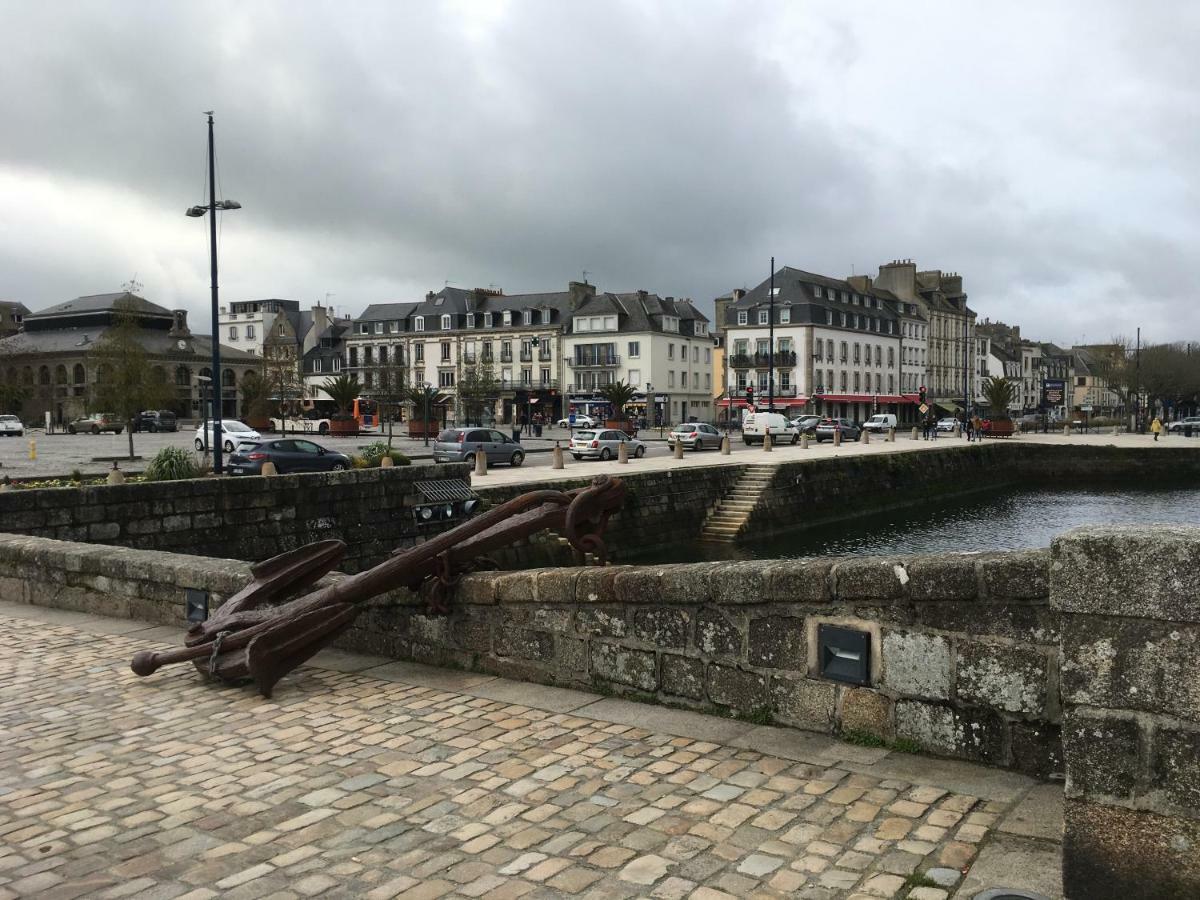 The Place To Be Concarneau Esterno foto